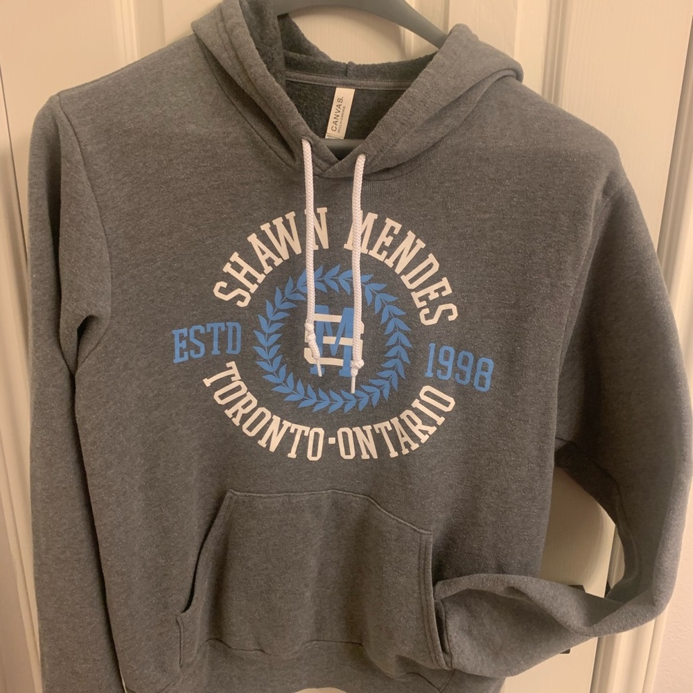 Shawn Mendes hooded sweatshirt size M
